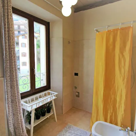 Locazione Turistica Megghy's Apartment *